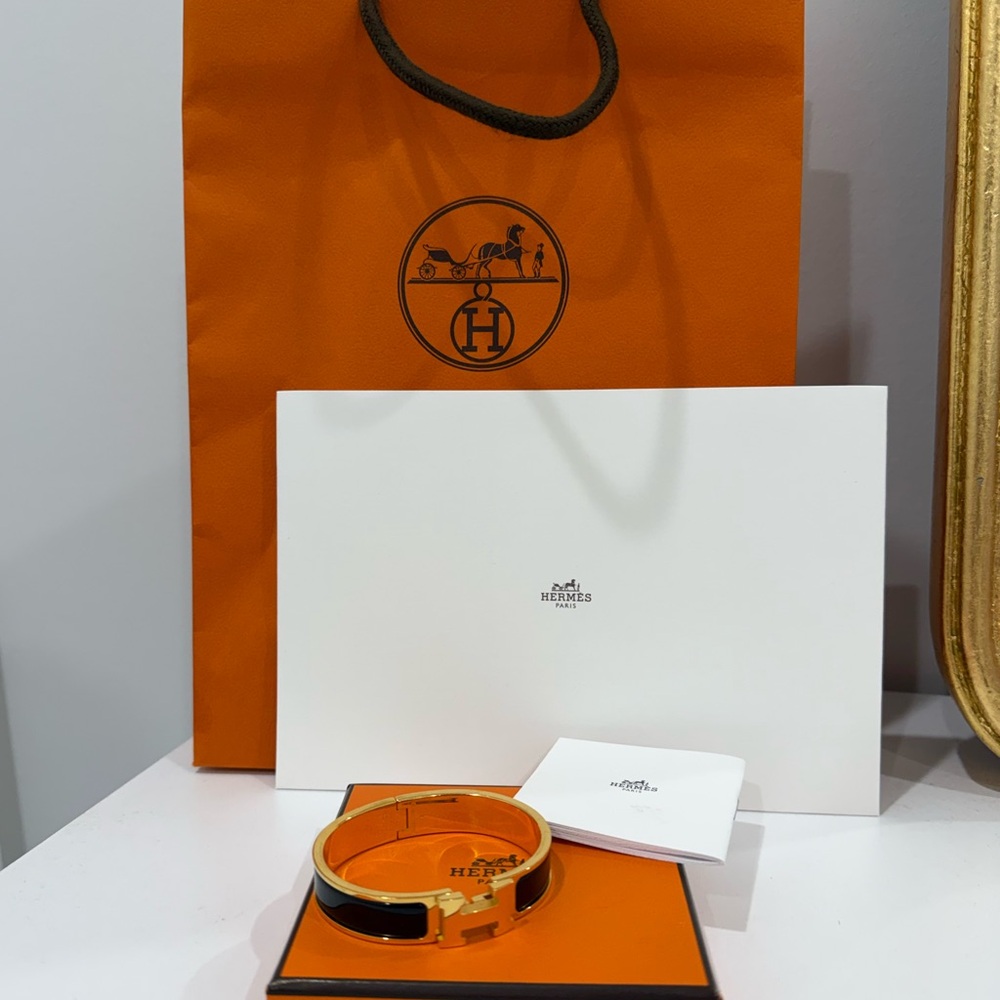Hermès H clic Black and Gold Enamel Bracelet PM size - Picture 1 of 7